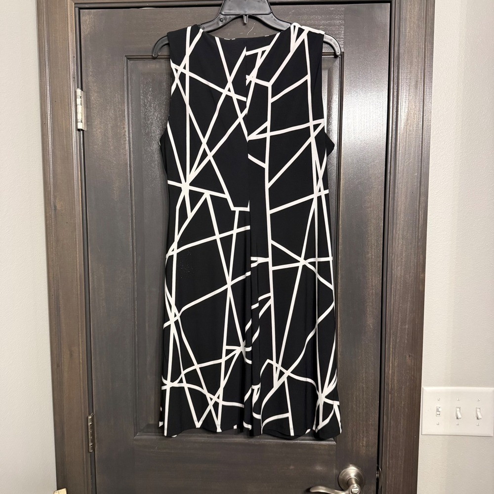 Tommy Hilfiger Womens Geometric Print Sleeveless Sheath Dress Black White Sz 12 - Picture 4 of 5